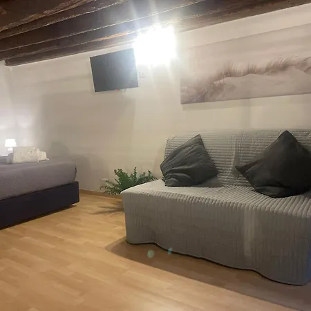 Casa Gregiu' 400 M Acquario Apartmán *